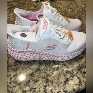 Skechers Women's White and Pink Heart Sneakers